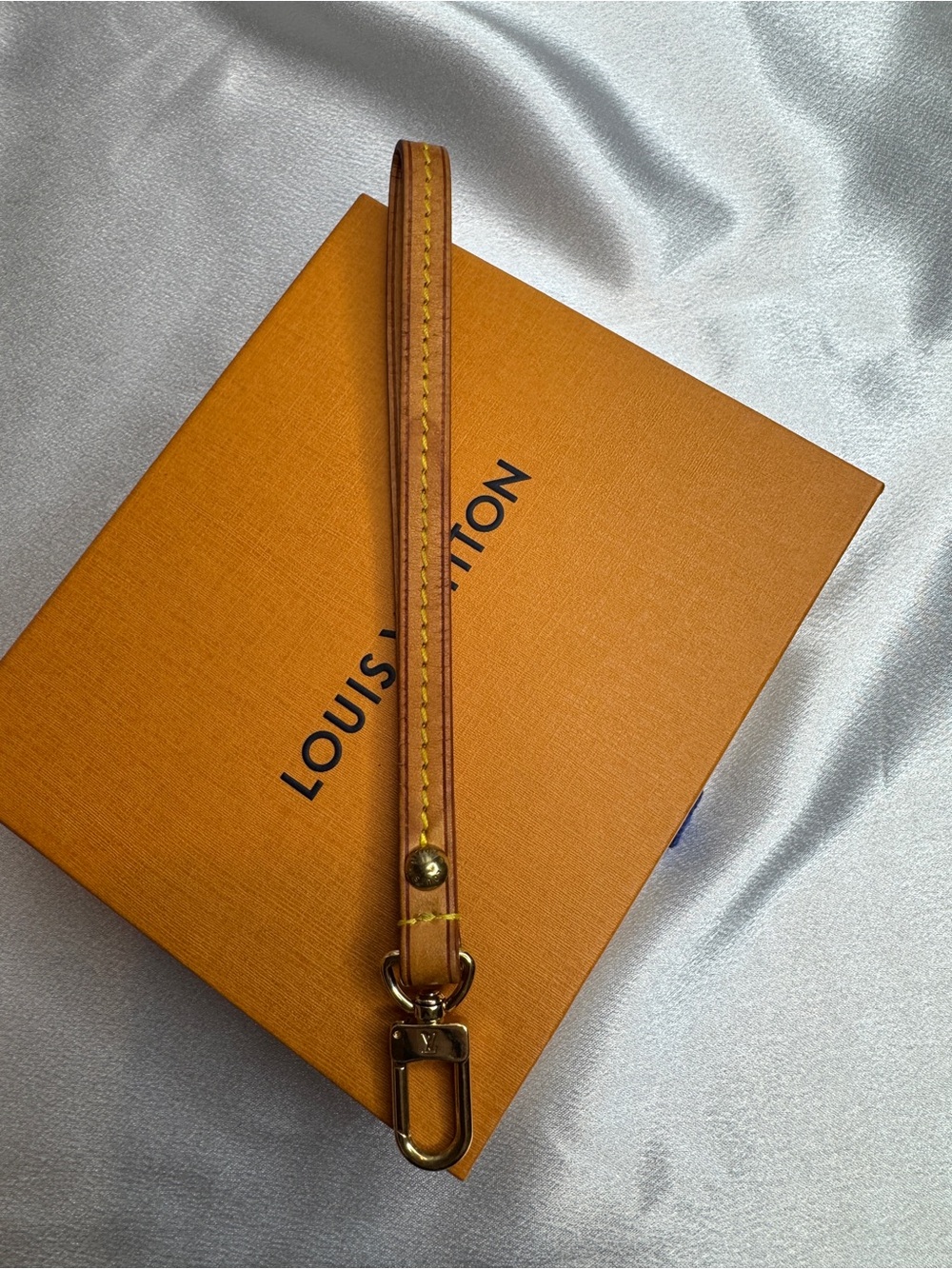 Louis Vuitton Vachetta Leather Wristlet Strap in Natural Tan